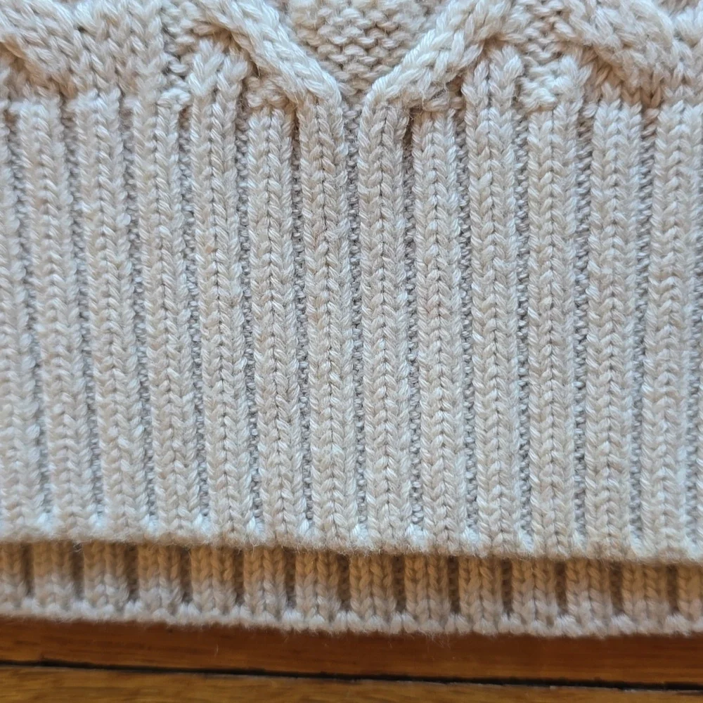 Evereve Alexis Strong Shoulder Cable Pullover Sweater, Cream, EUC, Women's XS - Picture 11 of 14